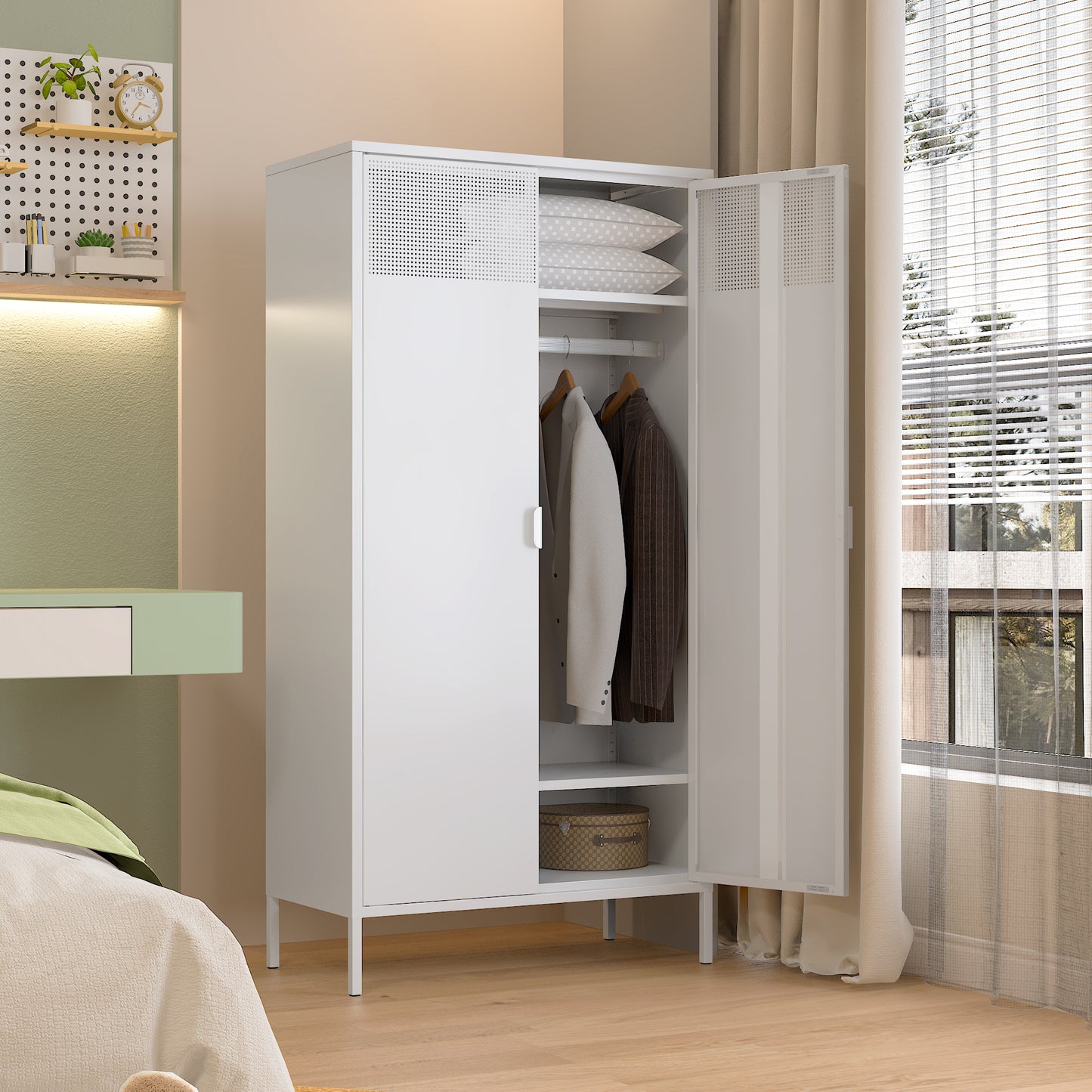 There are air holes above the door of the white wardrobe, and a storage layer (the height of the layer board can be adjusted) above and below the inside to fix the hanger bar